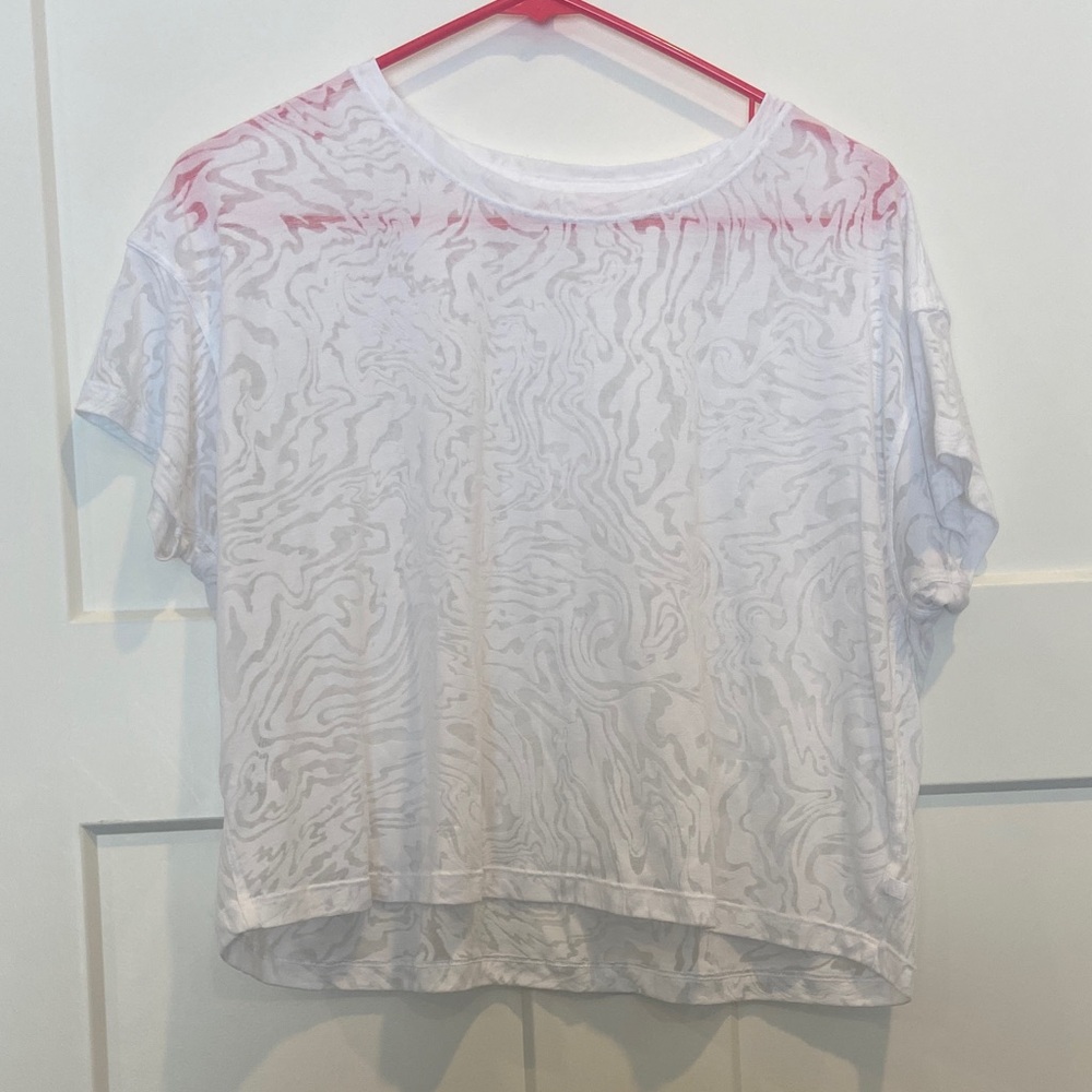8 Lululemon sheer boxy crop White Patterned Short Sleeve Women's Top